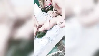 小骚逼准备起飞了【上篇】露脸标准炮架子跟好姐妹一起伺候几位小哥哥，前插后入玩弄小嘴喝逼逼，多体位蹂躏