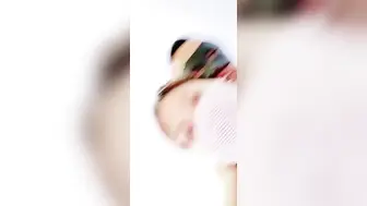 爽翻天的少妇【中篇】激情荡秋千式草逼，让大哥无套抽插，激情上位性感椅，多体位蹂躏爆草，炮击抽插道具玩弄刺激