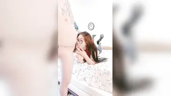 牛仔裤眼镜小骚货【上篇】半脱下裤子后入小穴，美腿高跟鞋大力撞击，各种姿势不间断猛操，搞得骚女舒服了