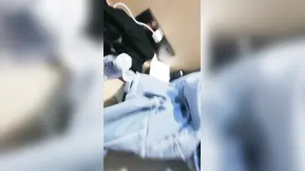 同城约的小骚货乖巧听话又风骚，全程露脸给小哥口交大鸡巴，让小哥多体位蹂躏抽插爆草，直接射在小肚子上