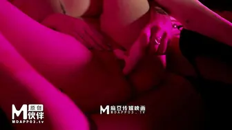 【麻豆传媒】中文字幕【火热教师性爱教学】高清720P原版首发【ODE-002】