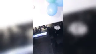 淫乱KTV，几个00后小妹，一桌子啤酒，灯红酒绿间沙发性交，粉嘟嘟胴体尽情享受中