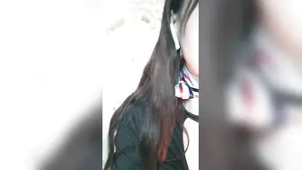 漂亮眼睛极品颜值女神下海大尺度秀，露奶装义乳，超近距离特写粉穴，假屌抽插两根手指抠入，娇喘呻吟搞得很湿