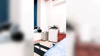 欧美动作片退休女演员与小哥激情啪啪，全程露脸黑丝豹纹深喉大鸡巴，奶子很挺乖巧听话配合小哥的各种抽插