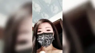 电臀女王来袭蜜桃臀马甲线【中篇】顶级美臀诱惑盛宴，椅子上假屌骑坐，扶着洗衣机扭动屁股，半脱下丁字裤掰穴极骚