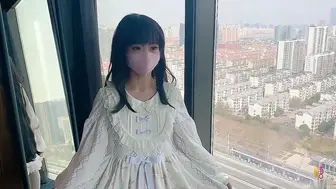 【萝莉少女】新晋极品网红美少女【元气兔】白丝洛丽塔的足丝服务，乳首刺激丝滑美足，阵阵娇吟中爆射浓汁