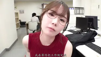 SSIS-106 [中文字幕]尽管我妻子就在我身边，这个年纪大的女人却跨坐在我身上，在我耳边低语着下流的话来勾引我 #miru (#坂道みる) (#坂道美琉)