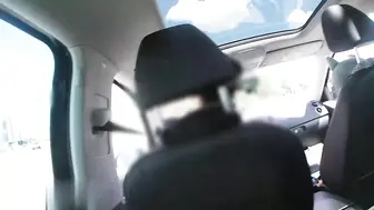 付费01部-带上假肉棒坐UBER，不小心把后座弄湿了 loliiiiipop99 下面有根棒棒糖 OnlyFans