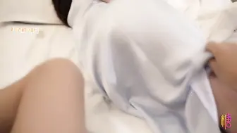 【冉冉学姐】叫醒尤物女友的性爱服务-