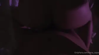 紫光灯下的肉体诱惑