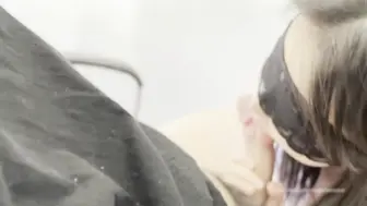 第一天上班的女秘书，短裙下不穿内裤，勾引上司用精液灌满嘴巴