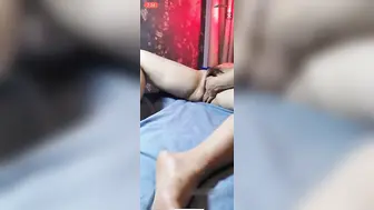 哎呀我去你真是太能干了快点吧我老公都察觉不对劲了射了我好回家；老公中途来电话出轨少妇被吓懵逼了【老中医爆操少妇】