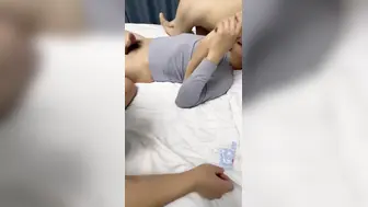 绿帽大神真实记录换妻聚会 淫乱的脱衣服扑克游戏 让两女穿上丝袜共侍一夫