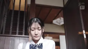 SNOS-242 [中文字幕]内向的继女被我不停舔弄之后，她开始发出阵阵呻吟了。初美なのか