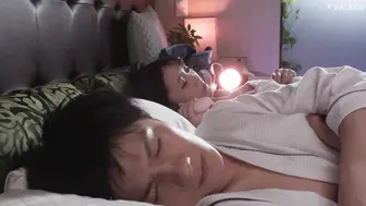 FNS-153 [中文字幕]用让人沉迷的阶梯诱惑抓住年长男人的恶劣博弈学校美少女 甘夏唯