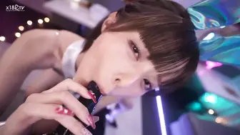 DLDSS-485 [中文字幕]令人讨厌的兔子在平萨罗商店摇头晃脑和吸吮迷人的 月乃ルナ