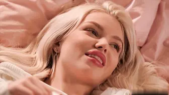 Tiny Bratty Blonde AshbyWinter 让她紧绷的阴户被填满【欧美系列】