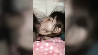 极品乱伦找好色小姨子泻火 无套啪啪猛操 小姨子表情亮了 忍不住高潮呻吟 最后直接内射中出