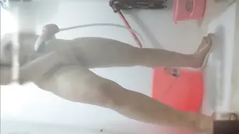 单亲妈妈没有工作在家和儿子做黄播赚钱