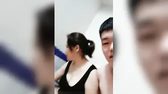 傻小子天天和个熟女直播啪啪啪 自称母子