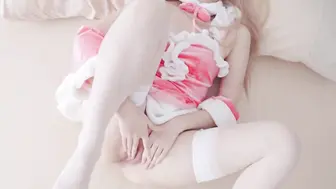 白丝袜粉色小兔兔，这肉棒操的好舒服