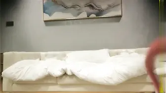 活超好的双马尾萝莉妹子