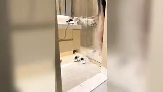 青春美女酒店私拍 无套狂插肉穴忍耐不住高潮小穴抽搐
