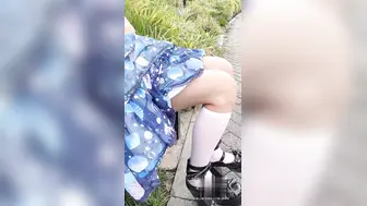 最新流出反差萝莉｜推特网红百变COSER叛逆情侣 公园露出楼道啪啪内射