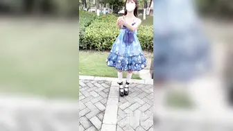 最新流出反差萝莉｜推特网红百变COSER叛逆情侣 公园露出楼道啪啪内射