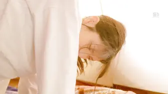 SONE-961 [中文字幕]兄弟的女朋友身材真的太顶了让我根本把持不住...在露营的帐篷里偷偷勾引她和我疯狂做爱的NTR！！倉木華