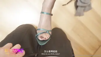 「偷盗的代价」什麼？居然發現鄰居在偷偷用我的高跟鞋自慰 怎麼可以這樣子啊 既然你這麼喜歡我的鞋子 那就...做我的小狗好了#桥本香菜