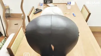 与杀手的淫穴交易_被迫深喉_按在桌子上猛插_精液射满身