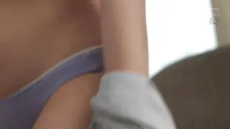 DSOD-015 [中文字幕] 让讨厌男人的纤细美乳继女喝下媚药一週。子宫开始发痒、失去理性的女孩  纟井瑠花