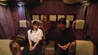 MOON-015 [中文字幕] 美園和花 - 在夜間巴士上和巨臀太太到東京的單程300km中出一夜情