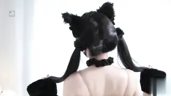 懒懒猪清纯外表下的骚穴 被压在床上双腿大开猛操 粉嫩白虎不断喷水 浪叫求精液灌满小腹