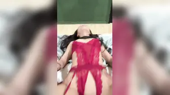 厦门颜值很不错的少妇被金主大哥包养的骚浪精贱母狗 对着镜子啪啪自拍直接操了20几分钟