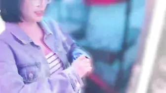 张梓 极品肉感人妻被胶衣紧缚SM自慰到喷奶潮吹