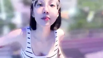 张梓 极品肉感人妻被胶衣紧缚SM自慰到喷奶潮吹