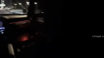 顶级反差婊男朋友刚送回家就出来户外5p
